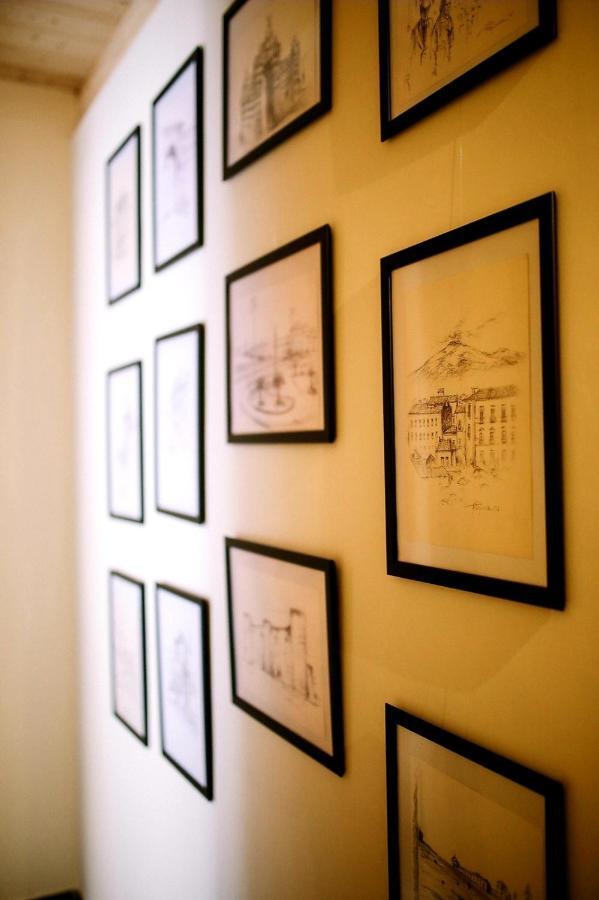 Center Street Apartment